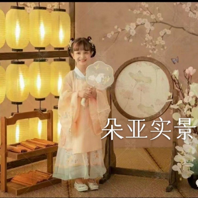 新款儿童婚纱古装拍照实景制作影楼摄影棚宝宝复古照相拍摄道具