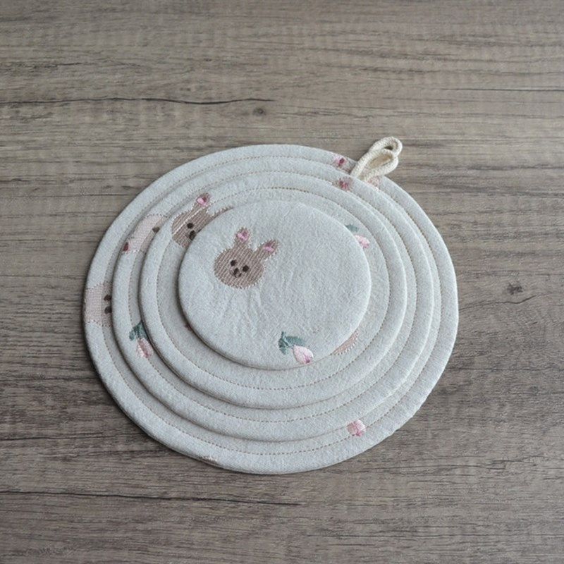 刺绣兔子杯垫 手工布艺夹棉加厚隔热垫 圆形餐垫 锅垫 方形碗垫,餐饮具,杯垫,淘宝优惠券,粉丝福利购,淘宝优惠卷
