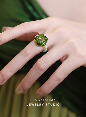 琉璃花朵米珠戒指女款新中式复古小众高级感指环弹力绳设计食指戒