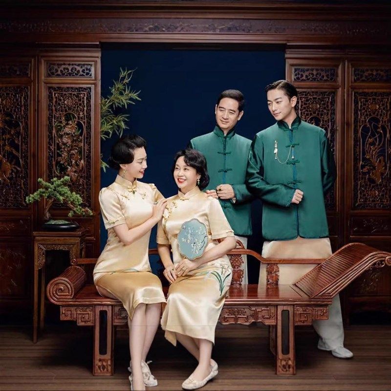 影楼新款亲子装一家六口新中式全家福主题写真摄影服装中式国风服,孕妇装/孕产妇用品/营养,影楼服装,淘宝优惠券,粉丝福利购,淘宝优惠卷