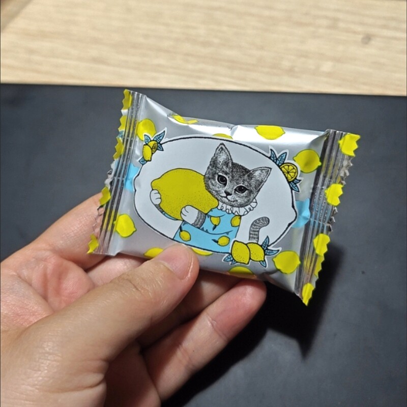 奥力给香水柠檬夹心饼干酥脆薄饼小猫饼独立小包休闲解馋充饥零食