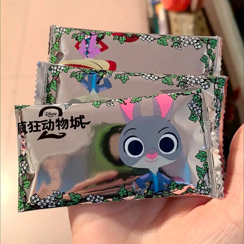 疯狂动物城奶油芝士薄脆饼干咖啡味奶油小芝饼干儿童年货零食
