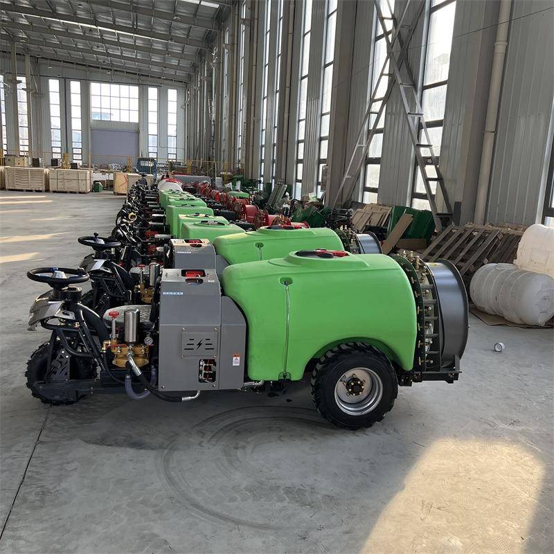 乘坐式果树打药机小型三轮风送式园林喷雾低矮果园适用喷洒机