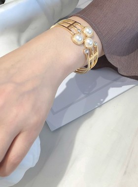 时尚百搭潮镂空几何珍珠合金手镯日韩流行开口质感手环女配饰品