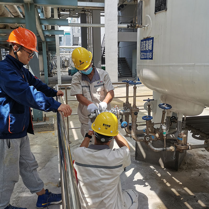 LNG储急液氧液氨不锈钢装兰槽车卸车紧罐防拉脱法置低温拉断阀