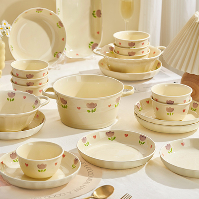 奶油风碗碟套装家用可爱餐具碗盘2024新款清新陶瓷釉下彩碗具碗筷