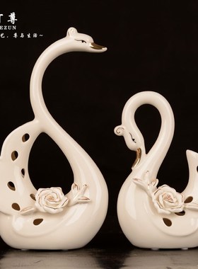 现轻工陶居装饰品客厅电视柜摆件结婚礼物家瓷奢艺新房摆设