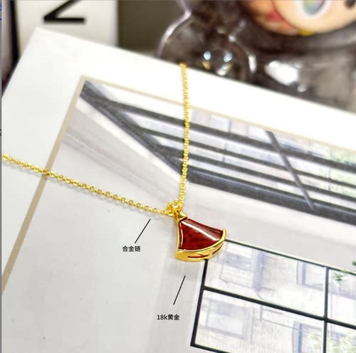 黄金饰品 18K金饰品 镶嵌工艺裙子配饰 经典时尚百搭 18k金