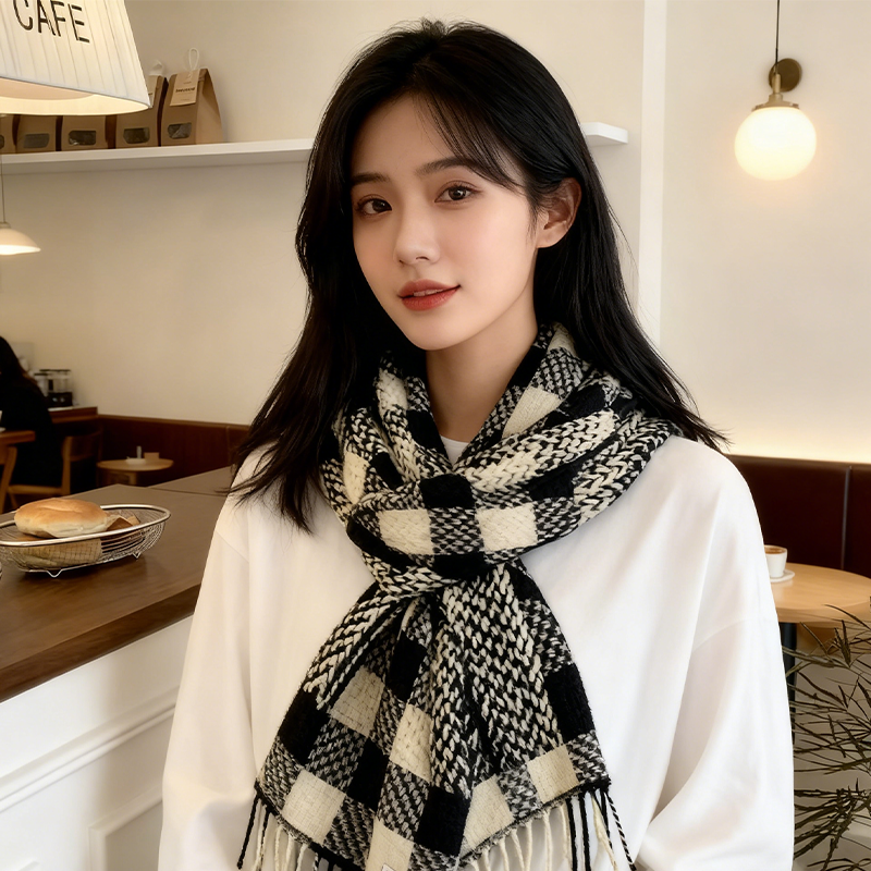 黑白格纹流苏加厚围巾女