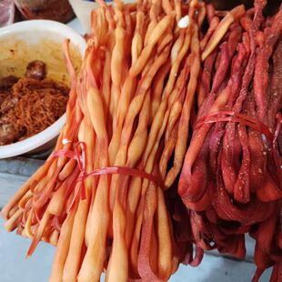 云南风干猪小肠干肠子傣族特色下酒菜油炸干肠子炭火烤制德宏菜