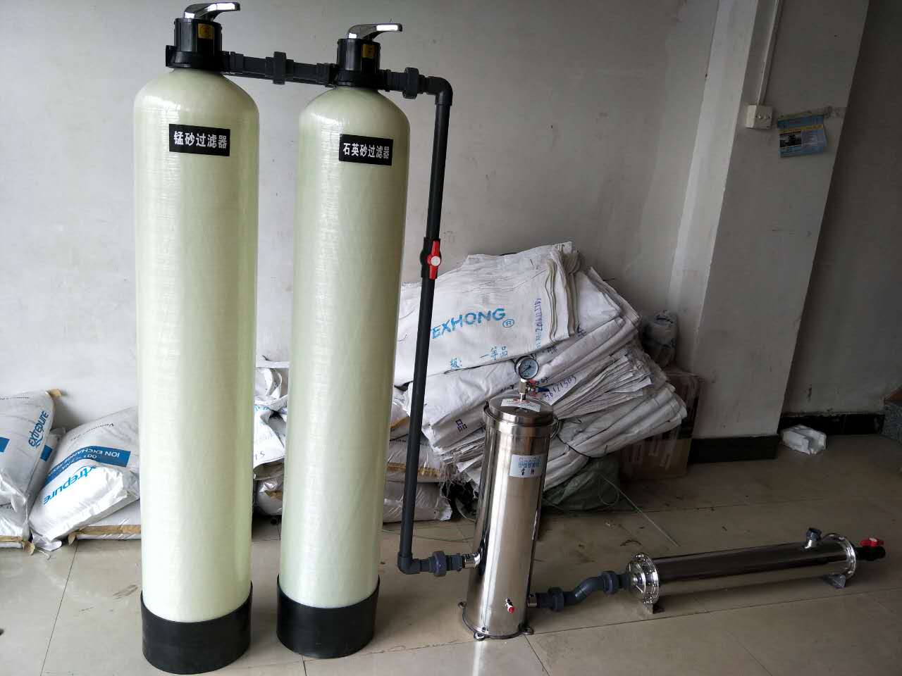 1吨井水过滤器除铁锰净水器去水垢软水机地下水发黄泥沙处理