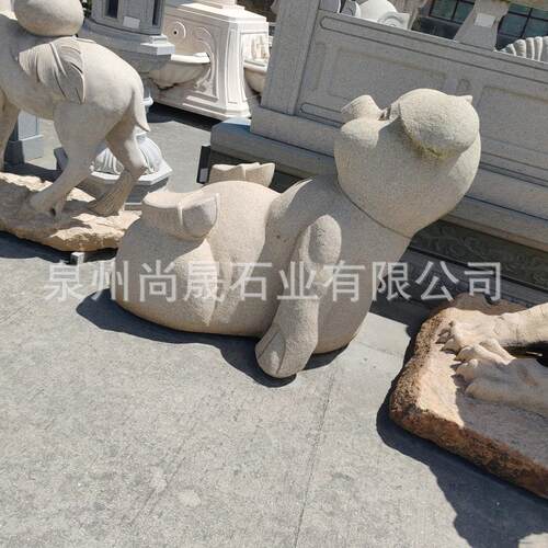 石雕卡通猪动物雕塑大理石花岗岩石头猪雕刻园林广场草坪装饰