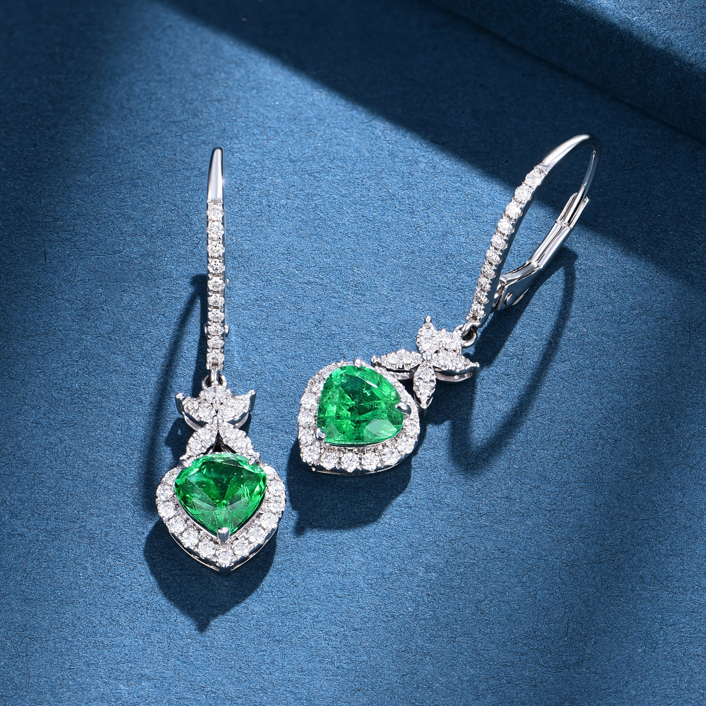 私意珠宝天然祖母绿彩宝石耳钉18K金镶钻石耳环黄金首饰定制