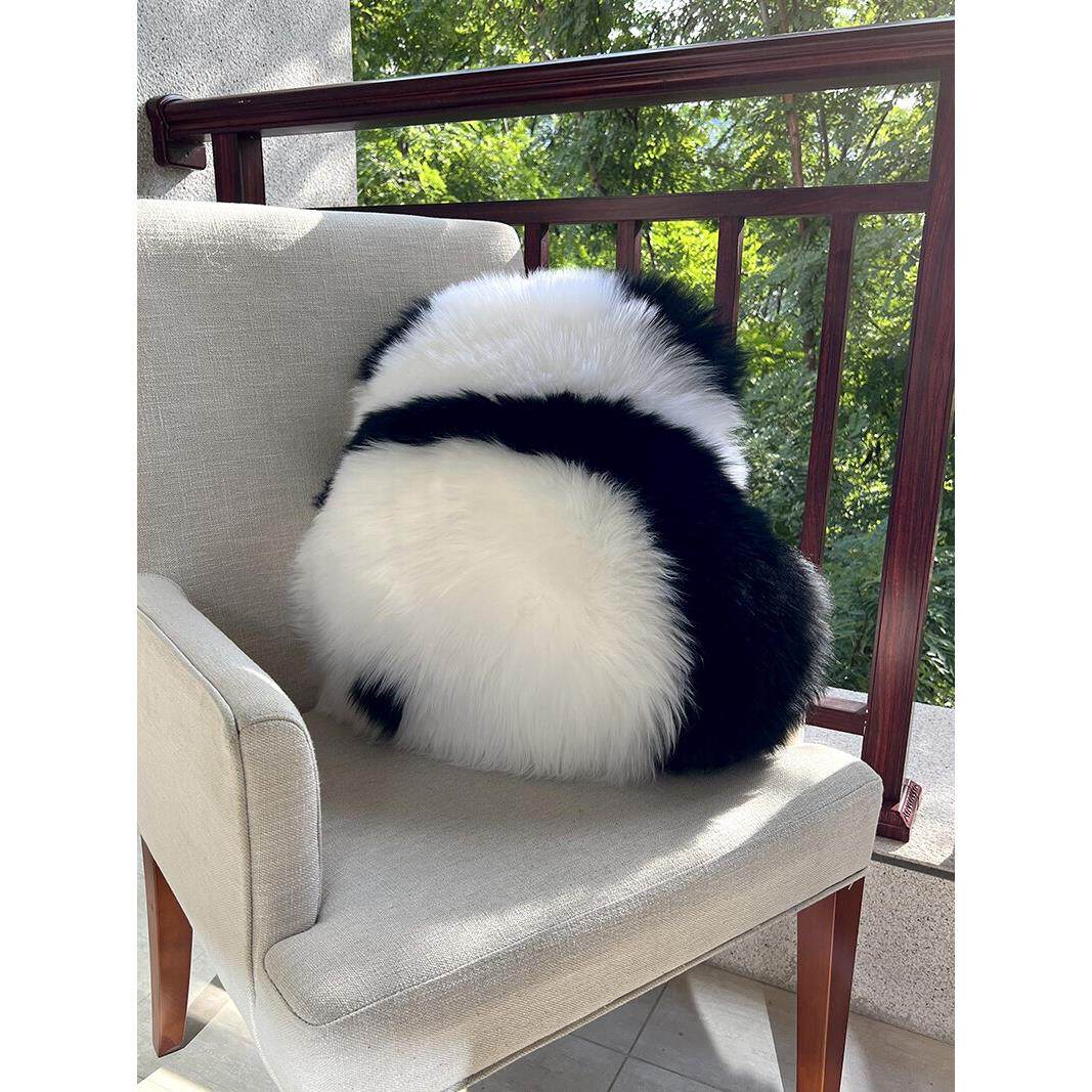 熊猫抱枕真羊毛萌兰沙发花花靠垫女生轻奢高级感可爱礼物客厅靠枕