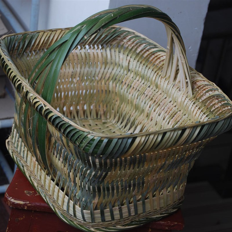 新款装鸡蛋水果竹篮手工织花竹篮子买菜收纳筐家用卖鸡蛋竹器