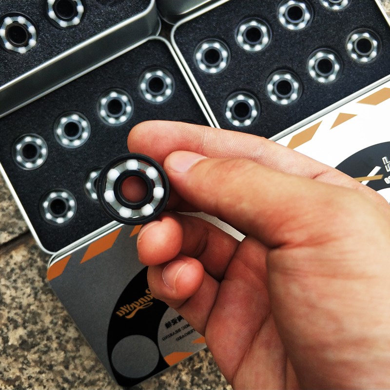 CH2代超高速陶瓷轴承 适用滑板 长板 轮滑陆地冲浪板 漂移板 轮滑