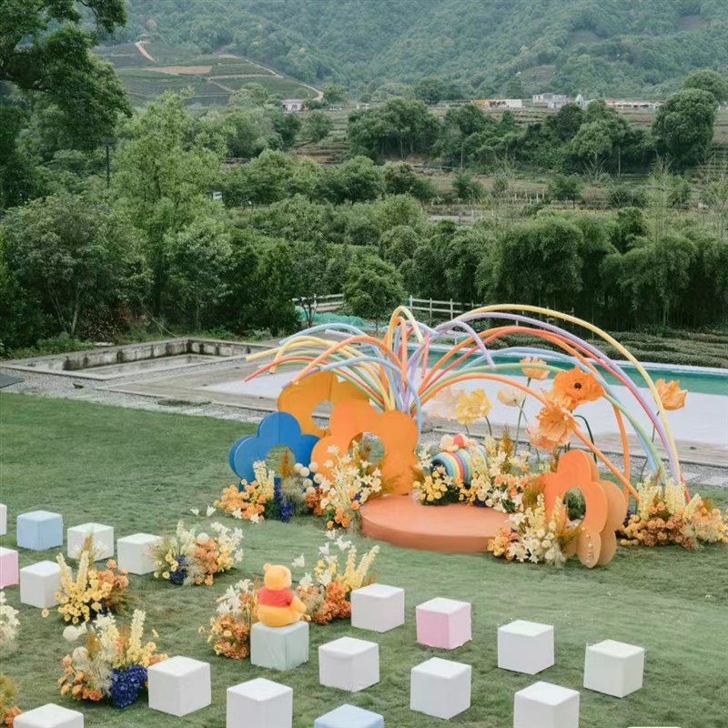 多巴胺婚礼设计素材彩色婚礼海绵棒造型设计小众婚礼路引背景摆件