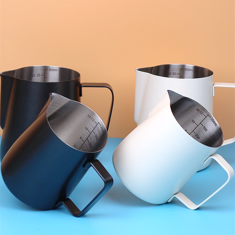 304不锈钢拉花杯尖嘴拉花缸咖啡拉花壶 内刻度奶泡杯专业咖啡器具