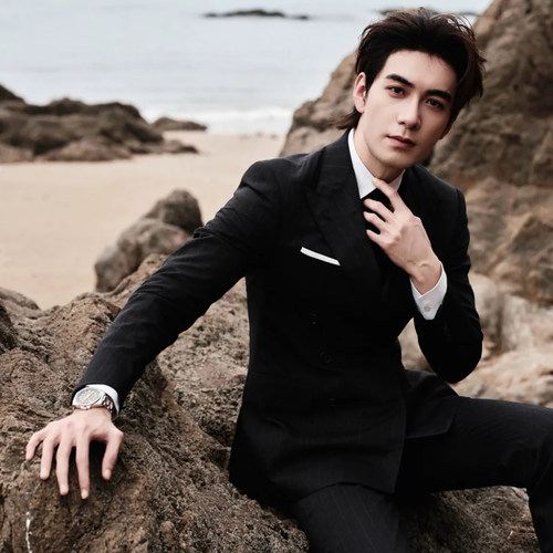 王星旭同款黑色修身男士西服套装
