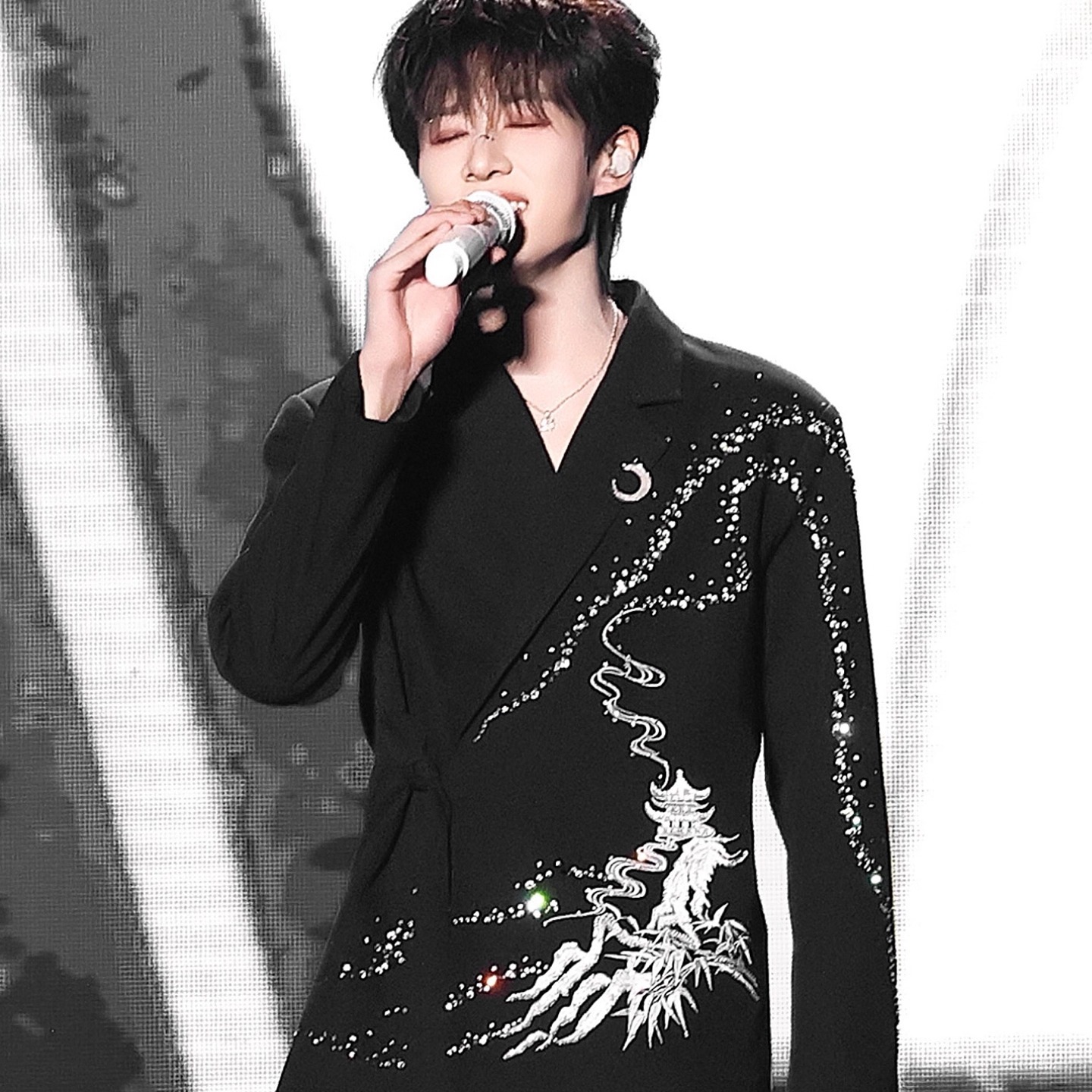 卓沅明星同款新中式痞帅黑色西服