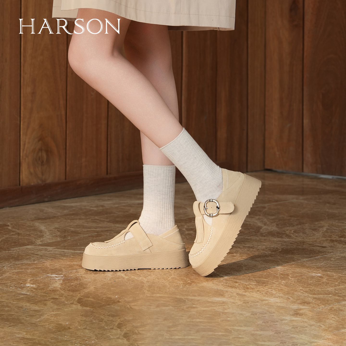 哈森厚底袋鼠鞋流苏勃肯鞋两穿休闲百搭单鞋2025秋新款HWL250141