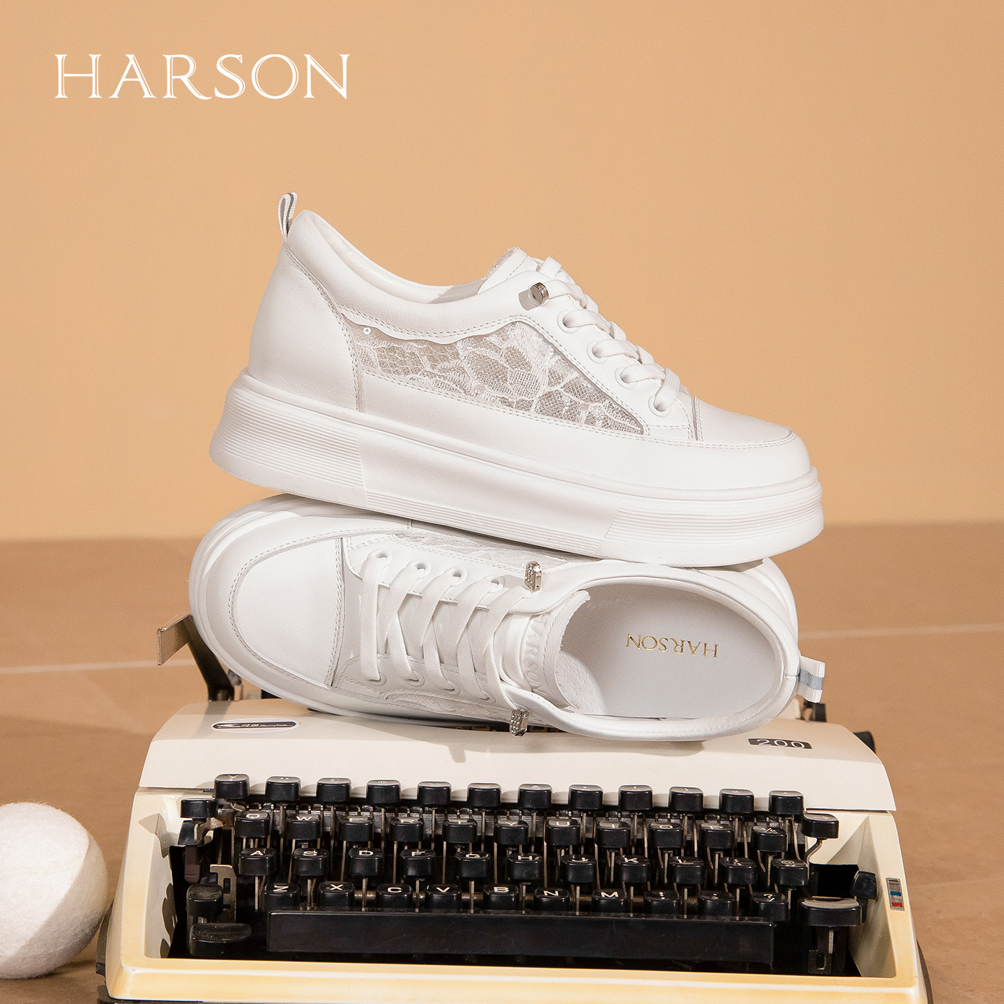 哈森2026夏季圆头厚底小白鞋女舒适透气网面通勤休闲鞋HCM26