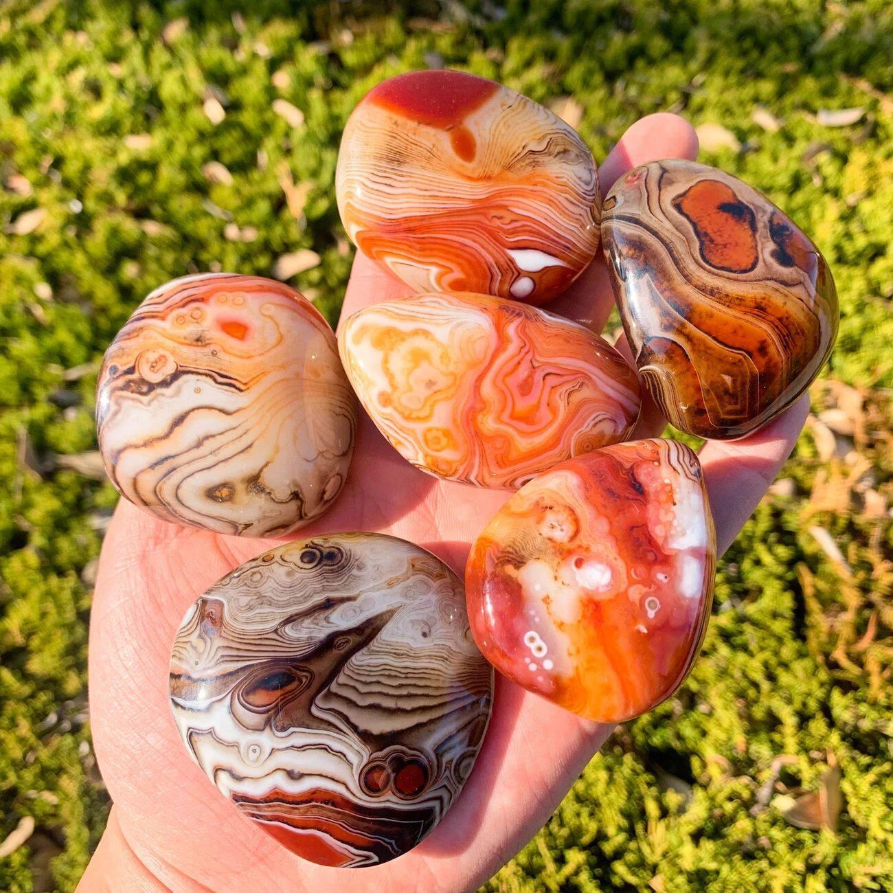 天然缠丝玛瑙原石手把件红玛瑙摆件象形奇石籽料观赏石厂供
