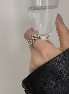 超气质不掉色表带戒指女时尚个性方形食指戒轻奢精致可活动小方戒