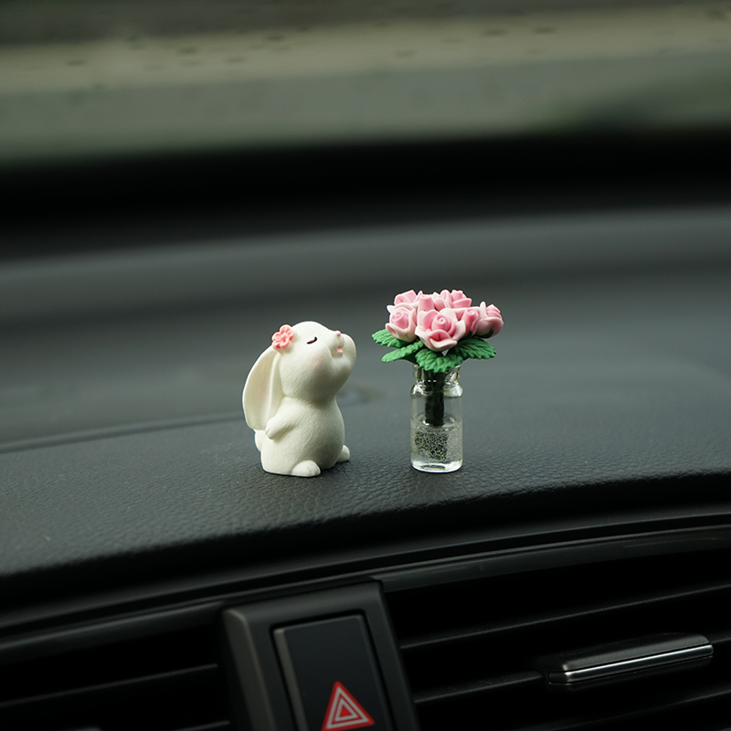 迷你玻璃瓶玫瑰花闻香兔小摆件z汽车内饰车载创意可爱精致装饰品