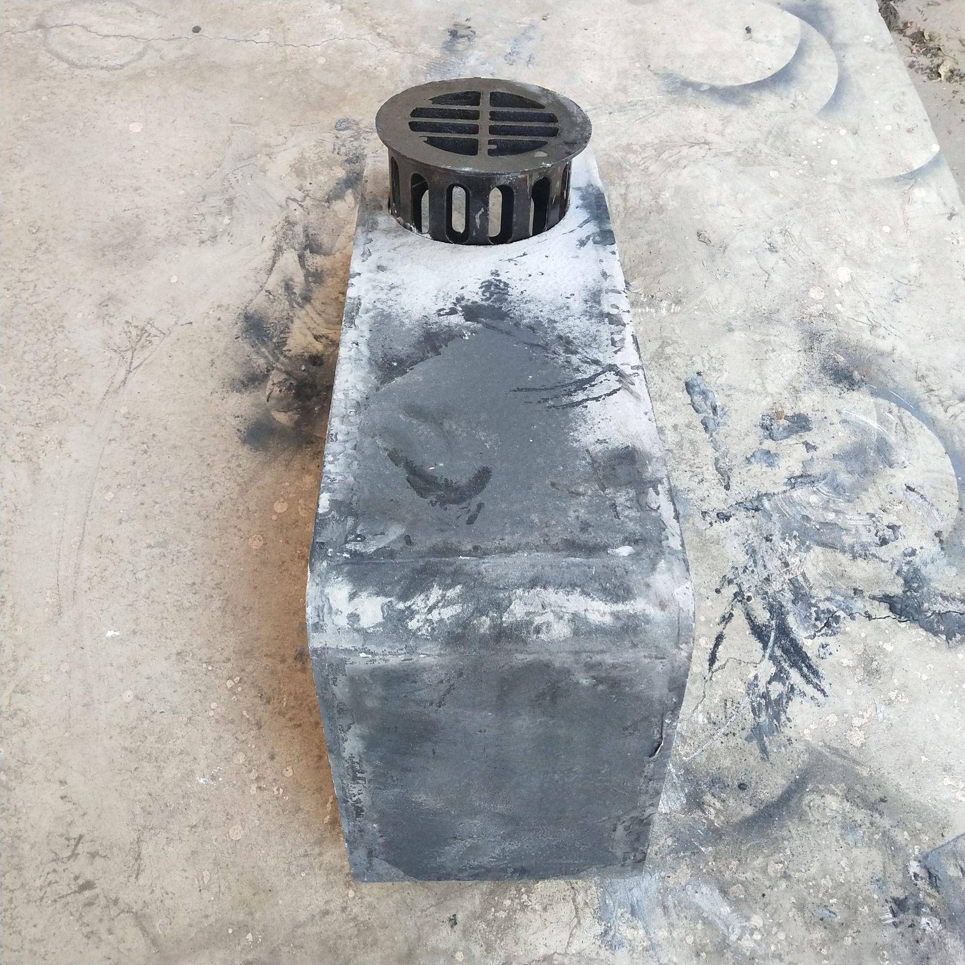 厂家生产桥梁铸铁泄水管矩形铸铁泄水管铸铁篦子底座