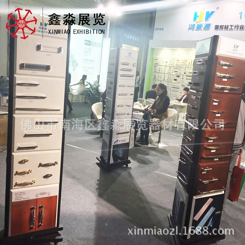 旋转三角样品展示架 五金把手门窗家具锁具展厅展览四角中岛展架图片