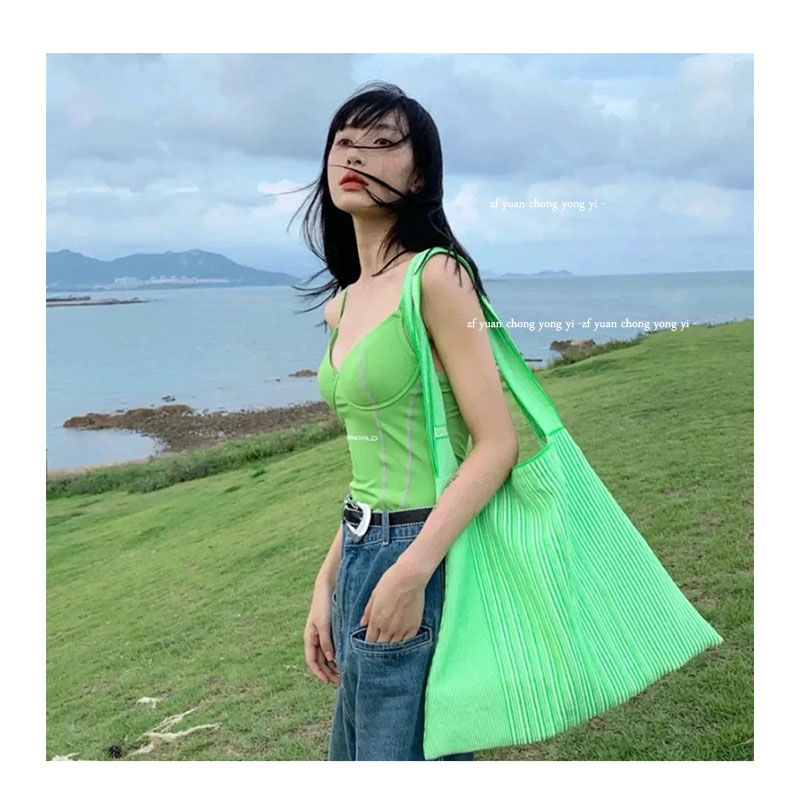 高级感连体吊带泳衣女新款辣妹性感显瘦钢托聚拢百搭純欲网红度假