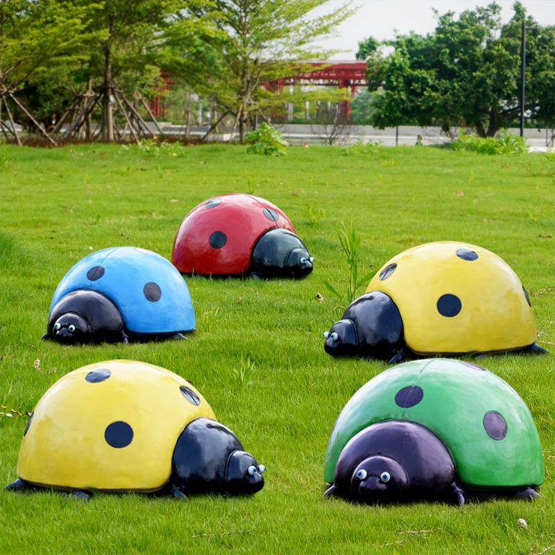 户外花园雕塑仿真甲虫摆件庭院园林装饰七星瓢虫草坪景观雕塑工艺