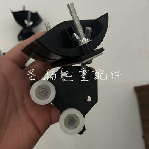 塑料C30电缆滑车c型轨道滑车防腐蚀电缆滑轮行车电缆吊线滑轮