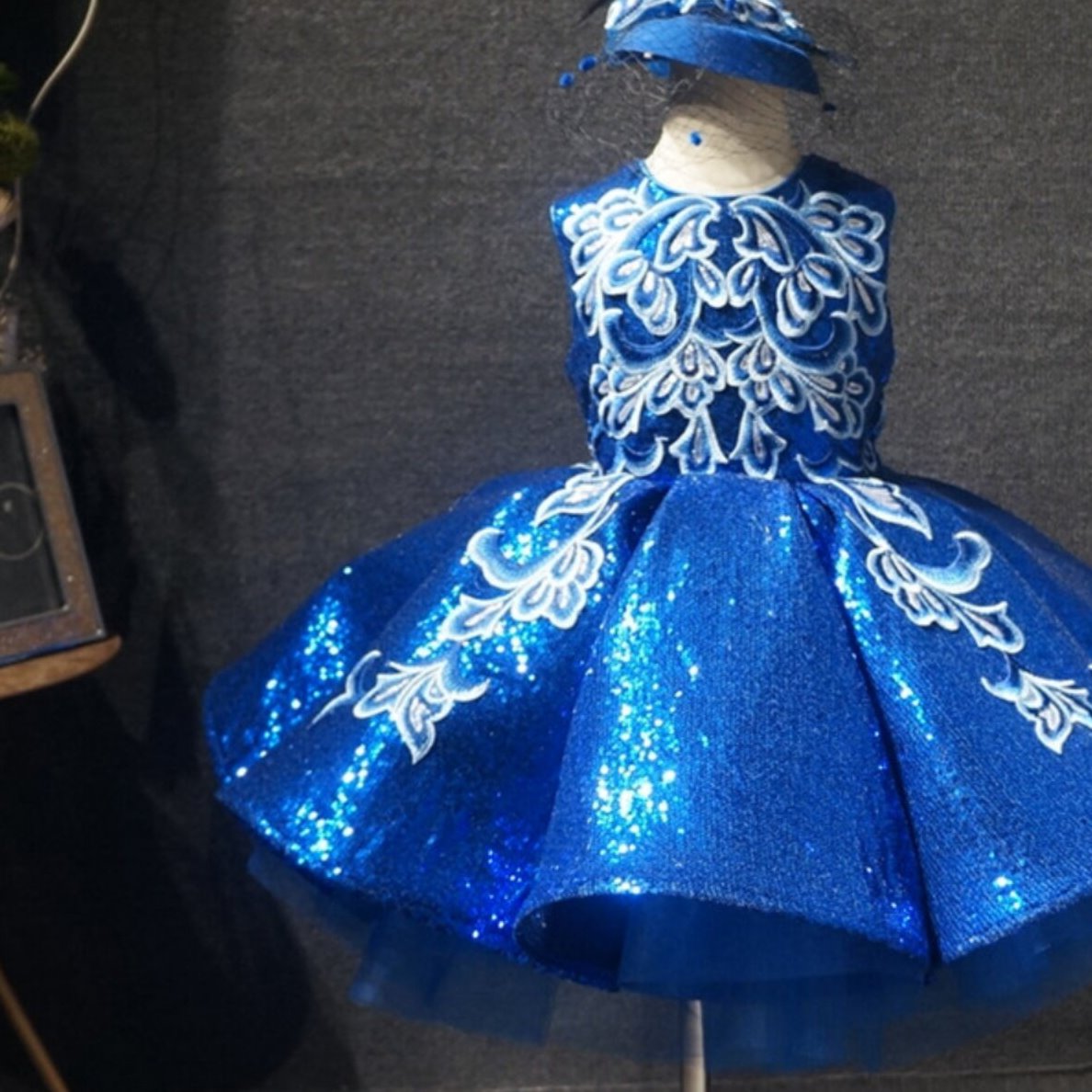 欣入荷儿童礼服蓝色亮片短款蓬蓬裙公主裙女童主持钢琴表演演出服
