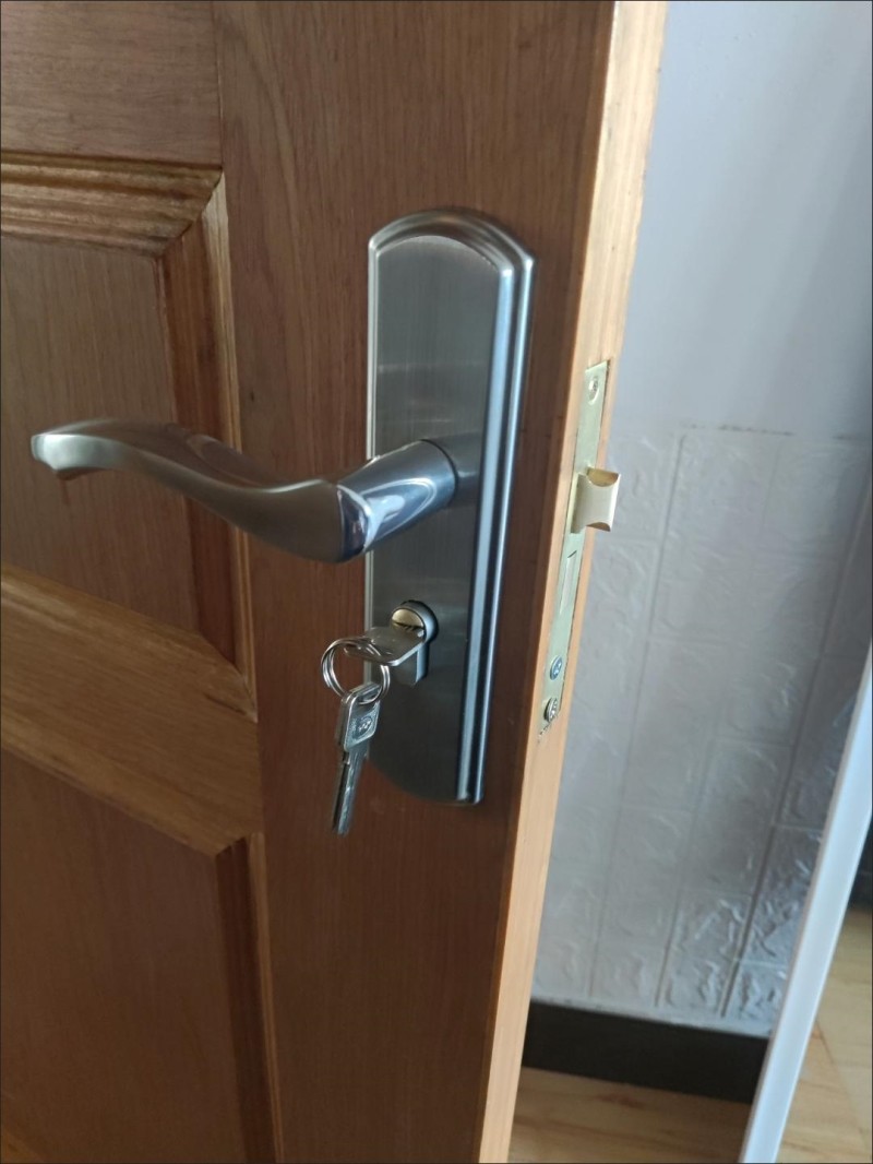 .卧室室内门锁家用房可调节免改孔不锈钢静音房间通用型老式木门