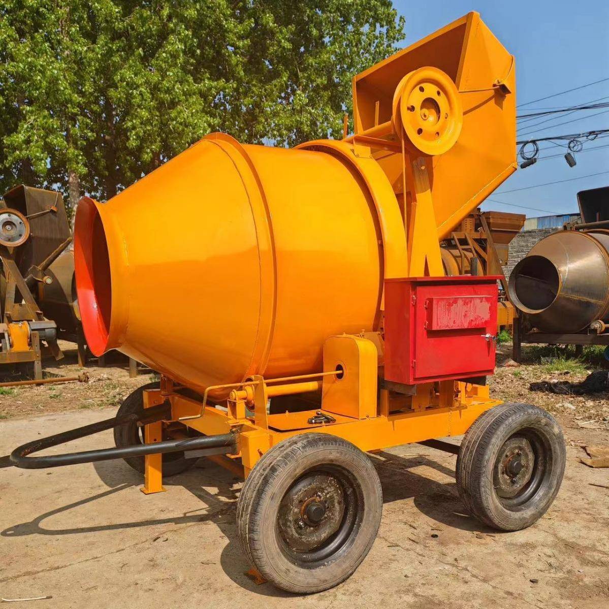 轮胎式滚筒搅拌机工程用卧式JZC320型液压柴油搅拌机颗粒石灰机