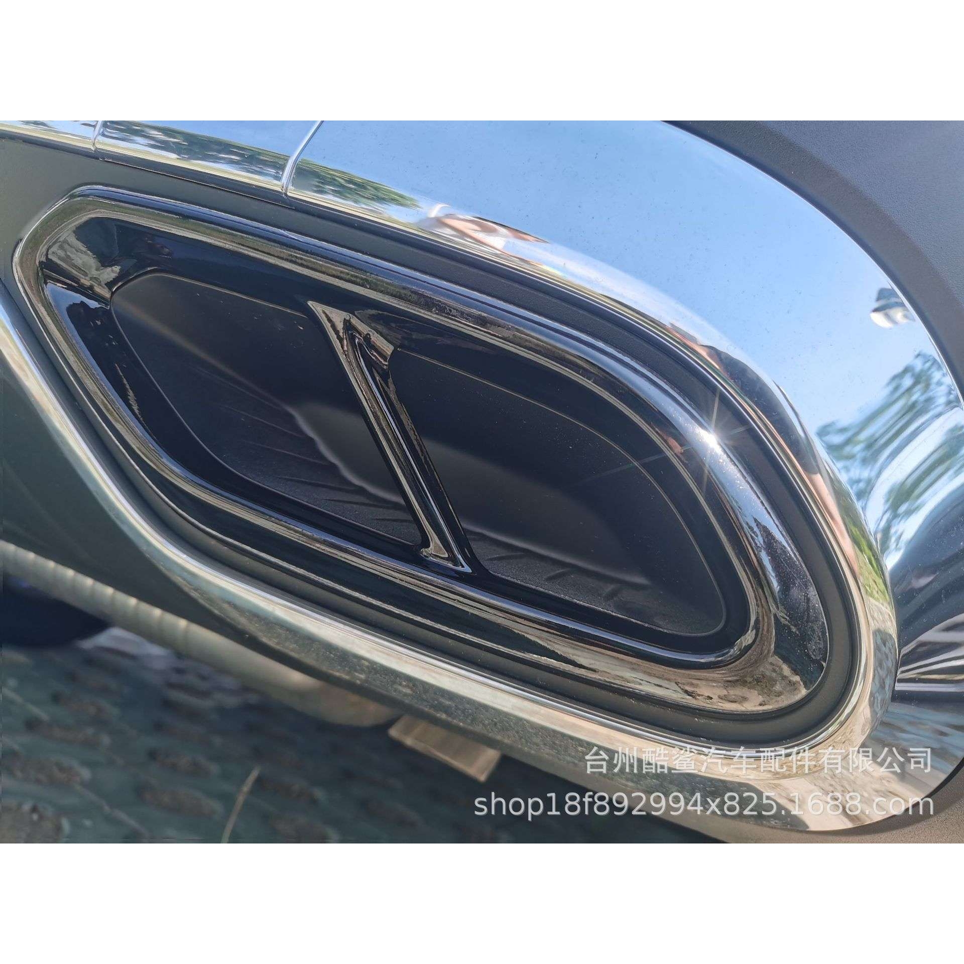 适用于 2023款奔驰  GLC 四出尾喉   贴在原车上就行