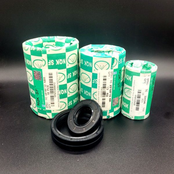 QK进口骨架油封高温丁晴22*30 31 32 33 34 35 36*5 6 7 8 10