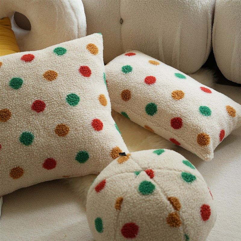 wuwup 三色波点提花女生可爱卧室枕头毛绒羊羔绒抱枕创意沙发靠垫,居家布艺,抱枕被,淘宝优惠券,粉丝福利购,淘宝优惠卷