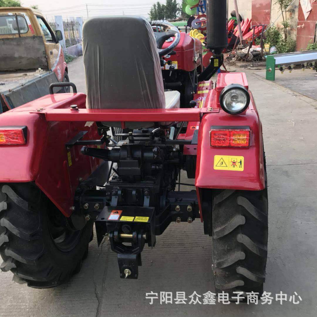 四川家用小马力拖拉机单杠两驱四轮车电启动带后输出轴