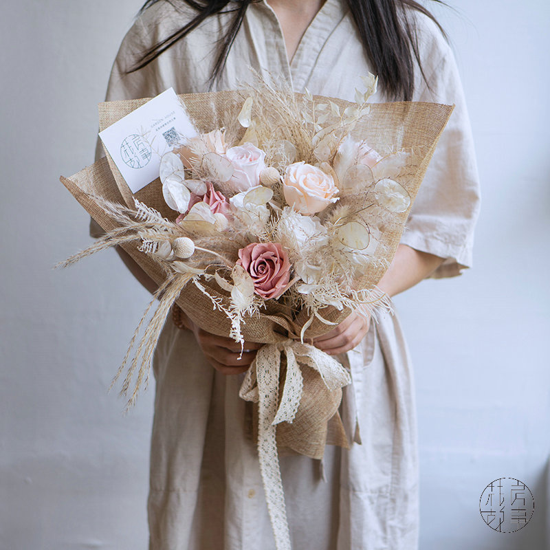 天结永生花风干燥保鲜花照礼然婚新娘婚纱婚手捧花束银扇叶芦苇花