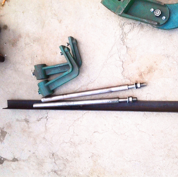 剪板机Q11-4/6.3/82000及6/8/13*2500后挡料齿条挂脚前托脚配件