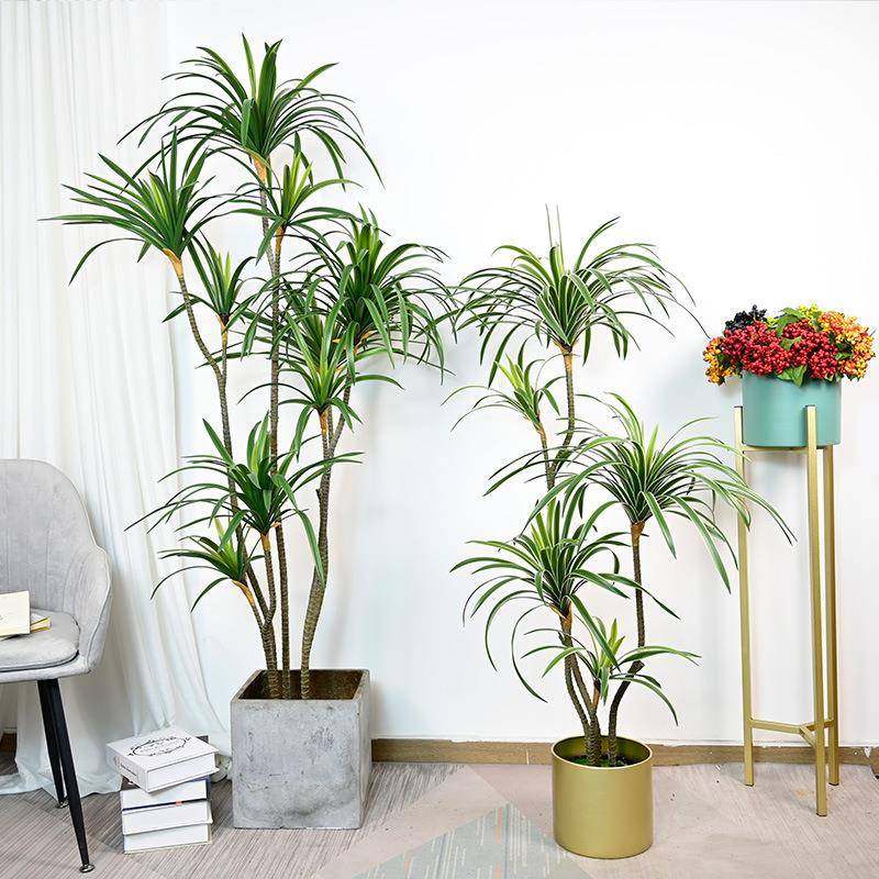 北欧风家居客厅橱窗大型室内植物落地假树仿真软胶龙血树剑麻