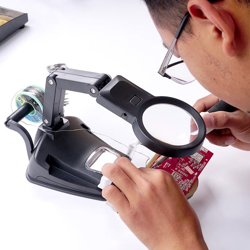 台式放大镜带LED灯高老人阅读清钟表手机主板维修台灯焊接线路板