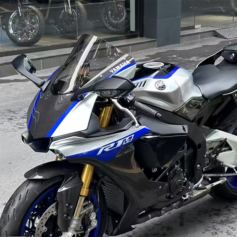 适用20-24年雅马哈R1M 赛道竞技风挡风镜改装前挡风玻璃加高烟熏