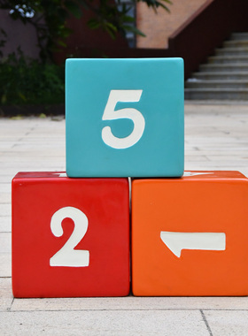 户外玻璃钢雕塑大号色子t筛子商场美陈房地产中秋活动道具骰子摆