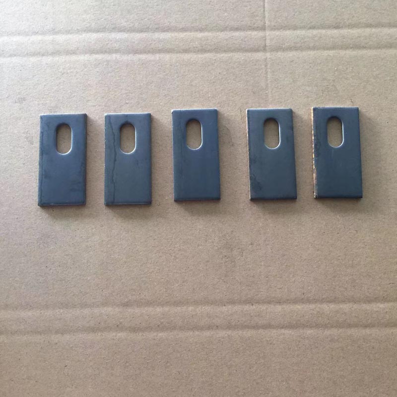 长腰孔铁耳仔焊接固定片可调节加宽长条孔径2公分长1cm宽铁片角码