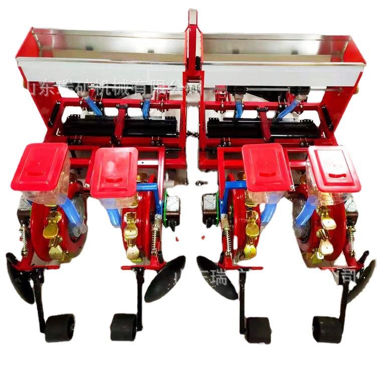 四轮车带甜玉米花生铺膜滴管播种机膜上施肥播种镇压一体机鸭嘴式