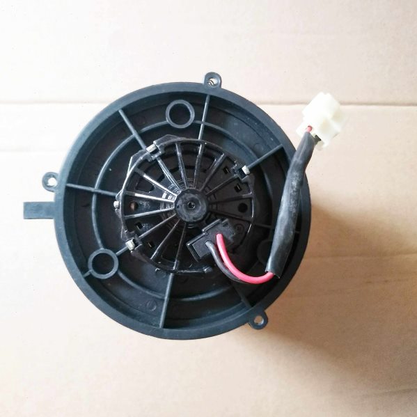 上汽跃进小福星S50 蒸发电机/暖风电机(12V)